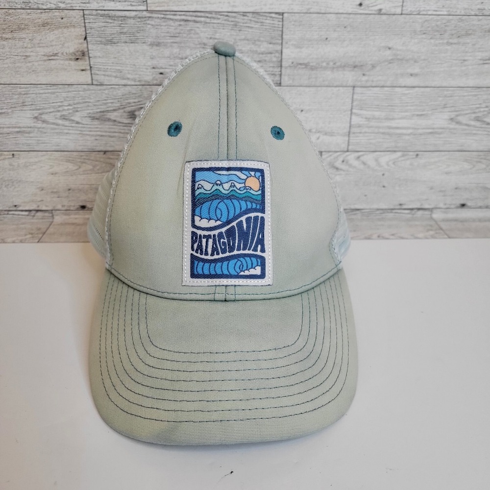 RARE Patagonia Cosmic Peaks Lopro Mesh Trucker Hat Snap Back Cap Ivory Teal
